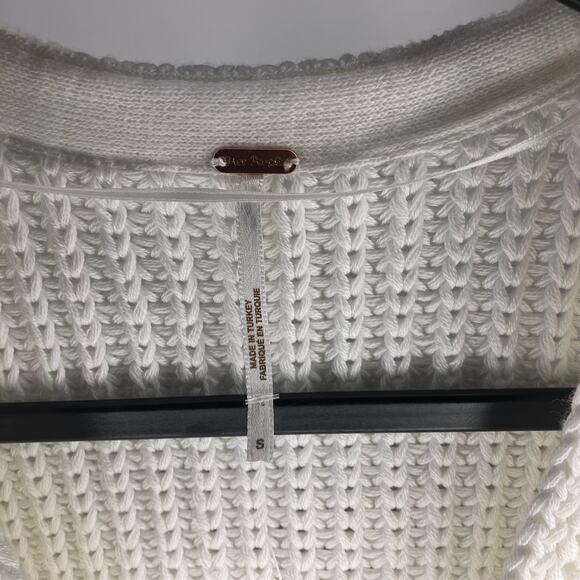 NWT FREE PEOPLE Close To Me Vest Cloud Dancer White Crochet Small - Picture 4 of 5